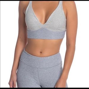 Outdoor Voices Seamless Plunge Sports Bra Small